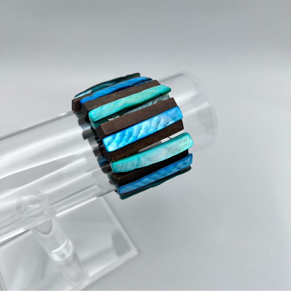 Earthbound bangle bracelet. - Picture 2 of 4